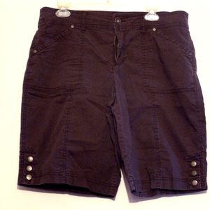 Khakis Size 12 Brown bermuda shorts